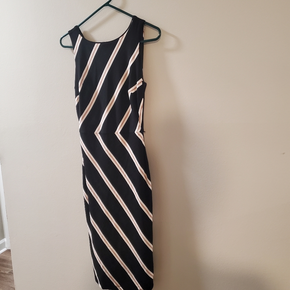 White House Black Market Dress, Sleeveless, Past Knee Length, Sz 2